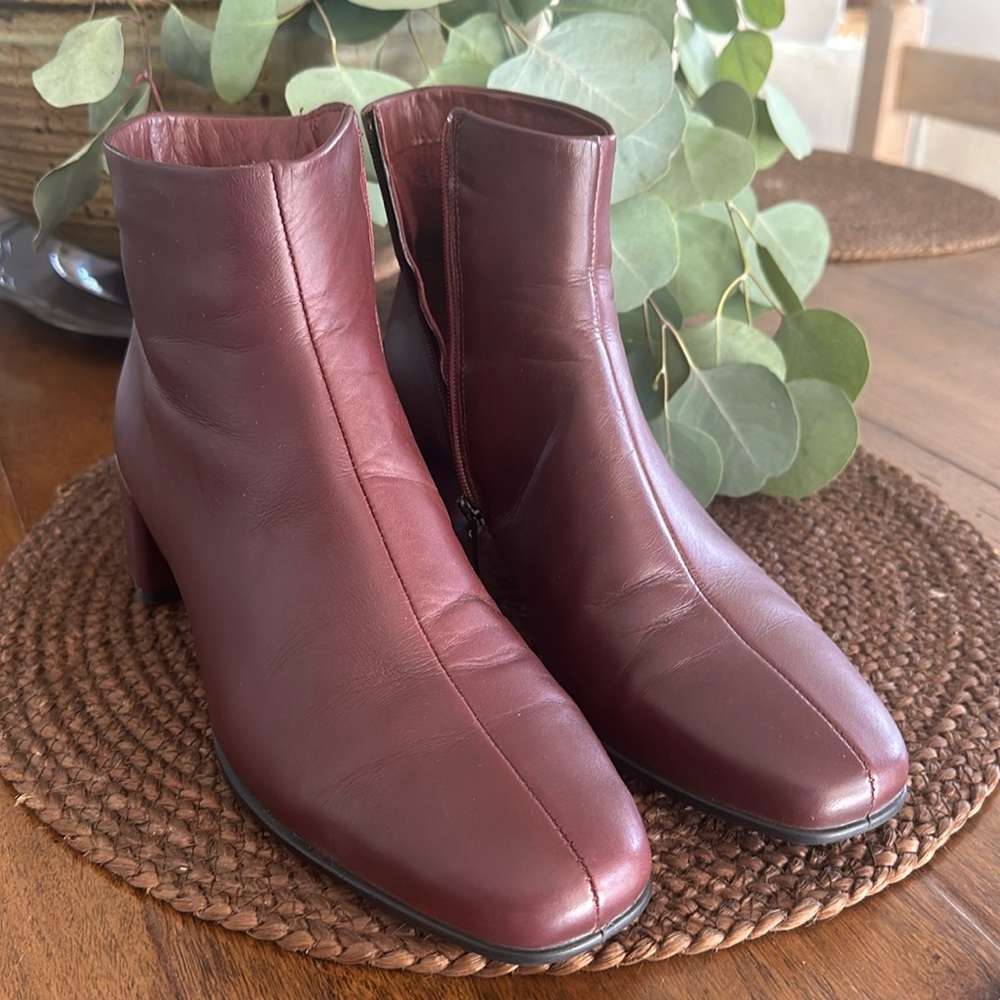 ECCO WOMEN'S SQUARED SHAPE 35 ANKLE BOOT - EU 40 /  9-9.5 US Andorra